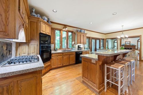 5426 Brooke Farm Dr, Atlanta GA 30338-3151 exterior