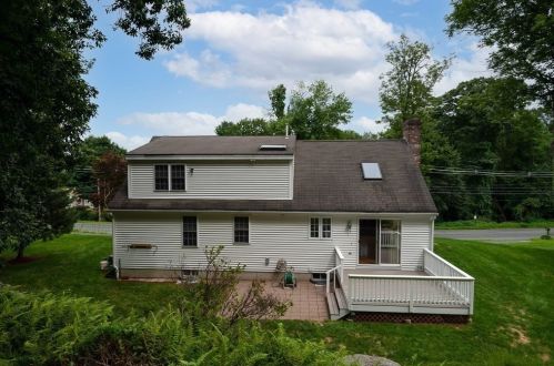 142 Walnut St, Shrewsbury, MA 01545-3368