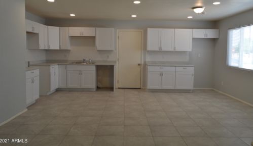 2007 59th Ave, Phoenix AZ 85033-2823 exterior