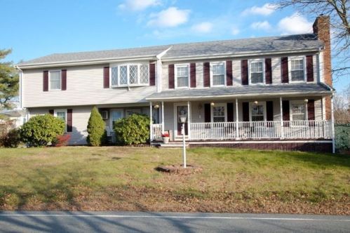 1008 Almy Rd, Fall River MA  02726-3653 exterior