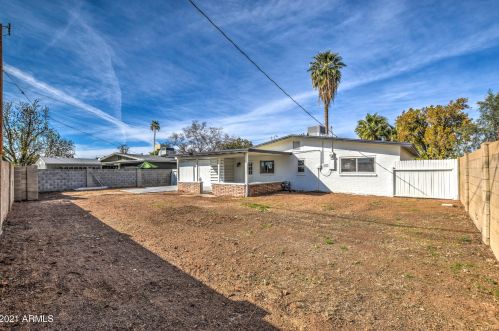 3155 Altadena Ave, Phoenix AZ 85029-3211 exterior