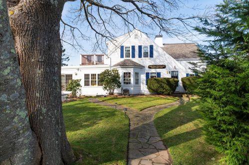 407 Old Harbor Rd, Chatham MA 02633-2375 exterior