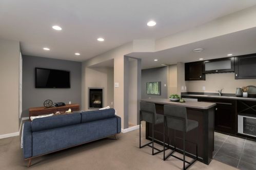 99 Edwards St, Quincy MA 02169-6903 exterior