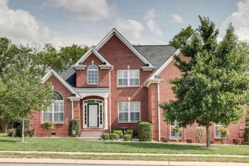 1015 Pittman Dr, Gallatin, TN 37066-8461