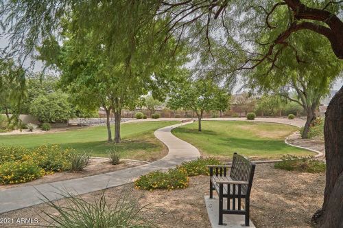 1813 Beautiful Ln, Phoenix AZ 85042-7073 exterior