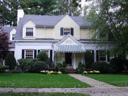 112 Gordon Rd, Newton, MA 02468-1227