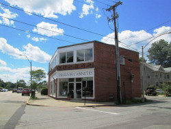 1069 Washington St, Newton, MA 02465-2155