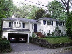 62 Fenwick Rd, Newton, MA 02468-2215