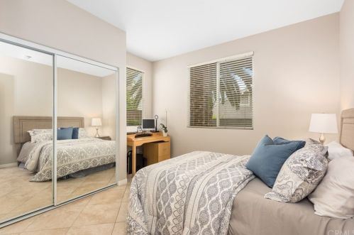 12 Bayfield, Irvine CA 92614-7907 exterior