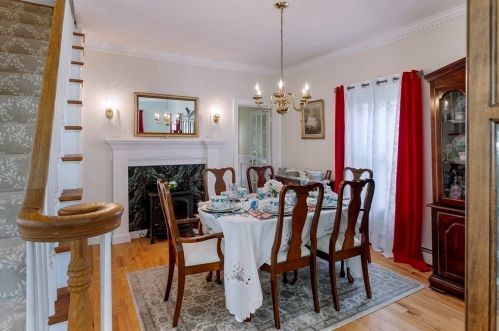 41 Teel St, Arlington MA 02474-5512 exterior