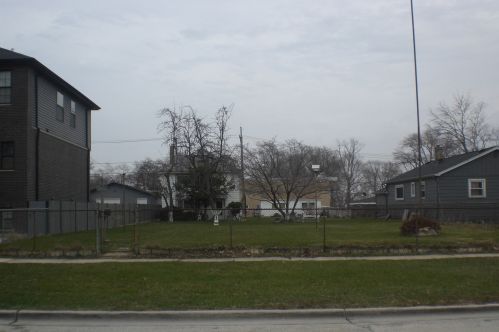 4239 Grove Ave, Forest View, IL 60402-4438