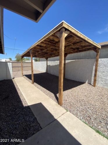 412 17 Dr, Phoenix AZ 85029-5931 exterior