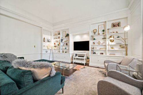 333 Brush Hl Rd, Milton MA 02186-1030 exterior