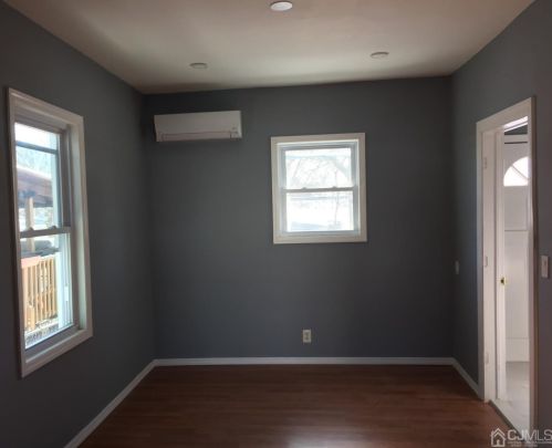 6 Harris St, Carteret NJ  07008-2902 exterior