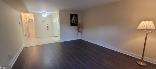 711 Winding Way, West Deptford, NJ 08093-2206