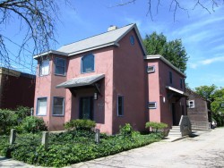 421 Watertown St, Newton, MA 02458-1113