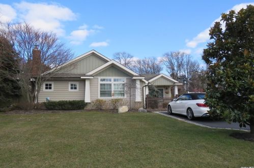 151 Anchorage Dr, West Islip, NY 11795-5000