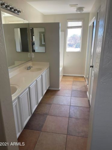 111 65 Dr, Phoenix AZ 85033-1604 exterior