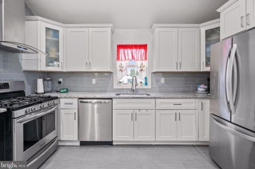 126 Carpenter St, Belleville NJ 07109-1456 exterior