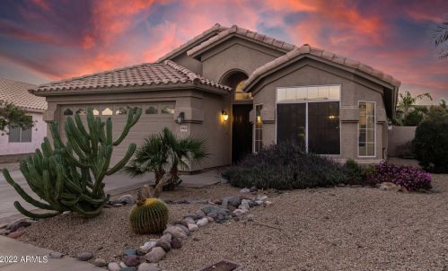 16440 1st Dr, Phoenix, AZ 85023-7475