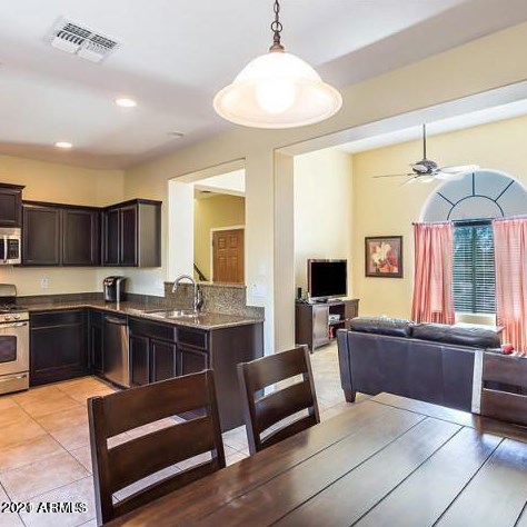 21132 36th Pl, Phoenix, AZ 85050-8386