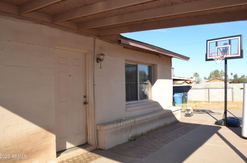 5227 46 St, Phoenix AZ 85008-4110 exterior