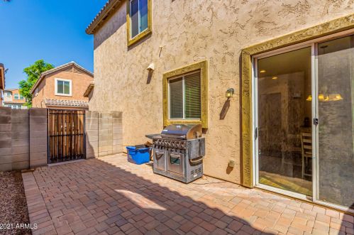 1948 77th Gln, Phoenix AZ 85035-5055 exterior