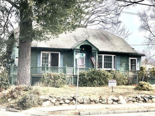 822 Summer St, Lynnfield MA 01940-2062 exterior