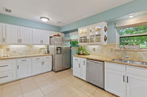 441 Country Vw Ln, Garland TX 75043-5612 exterior