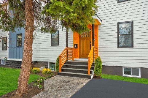 85 Park St, Arlington, MA 02474-3332