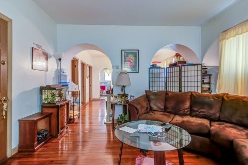 50 Beacon St, Fall River MA 02724-1534 exterior