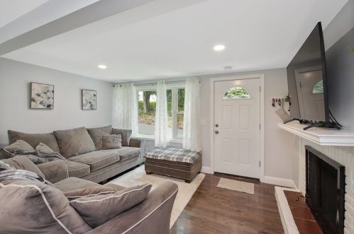 3 Leland Hill Rd, Sutton MA  01590-3852 exterior