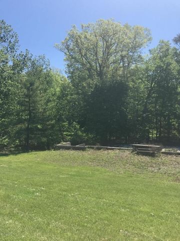 7811 Cardinal Hill Rd, Louisville, KY 40214-4005