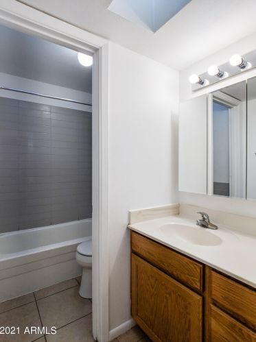 325 Colter St, Phoenix AZ 85018-1536 exterior