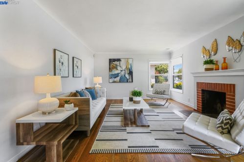 2165 Bradhoff Ave, San Leandro CA 94577-6119 exterior