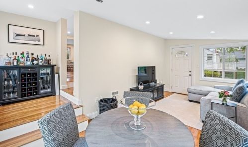 8 Clyde Ter, Arlington MA 02474-1509 exterior