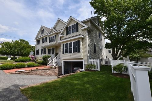 8 Bobsled Dr, Needham MA  02494-1402 exterior