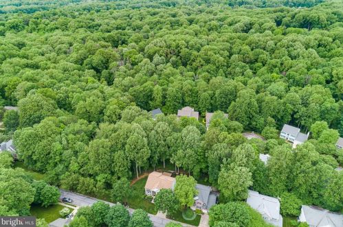 5424 Wooded Way, Columbia MD 21044-5722 exterior