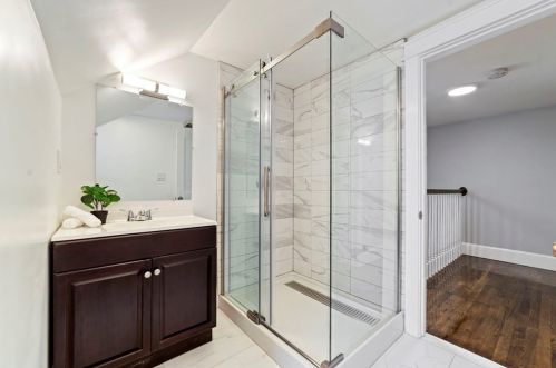 21 Beacon Pl, Chelsea MA  02150-1705 exterior