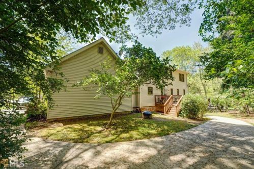 628 Edgewater Cir, Conyers GA 30094-4405 exterior