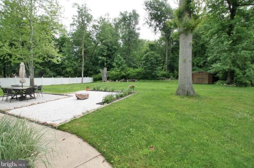 28150 Gaunts Brg Rd, Columbus NJ 08022-1813 exterior