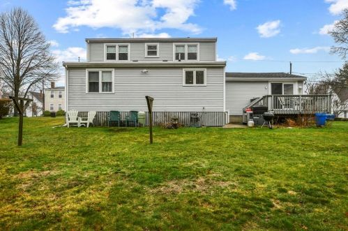 50 Pleasant St, Whitman MA 02382-2118 exterior