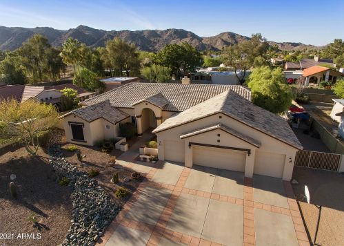 3722 Ahwatukee Dr, Phoenix, AZ 85044-3807