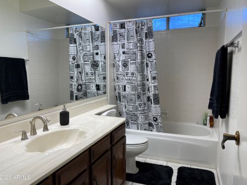 16017 34th Ave, Phoenix AZ 85051-1206 exterior