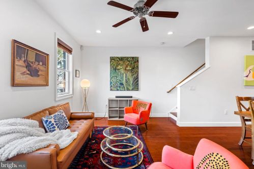 985 6th St, Philadelphia PA  19123-1405 exterior