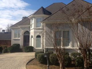 1415 Saint James Ct, Birmingham, AL 35243-4861