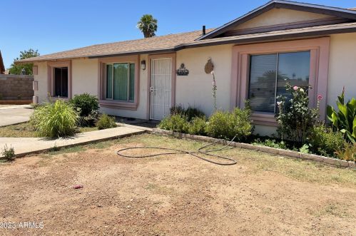 1618 52nd Dr, Phoenix, AZ 85035-3835