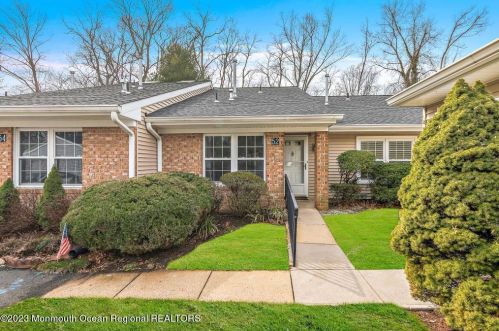 52 Boxwood Ter, Tinton Falls, NJ 07701-6706