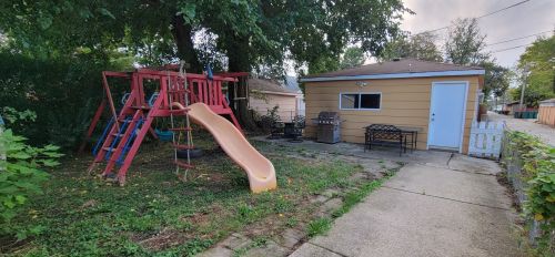 1610 Clinton Ave, Forest View IL 60402-1022 exterior