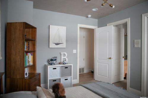 8967 Cobble Canyon Ln, Sandy UT 84093-3813 exterior